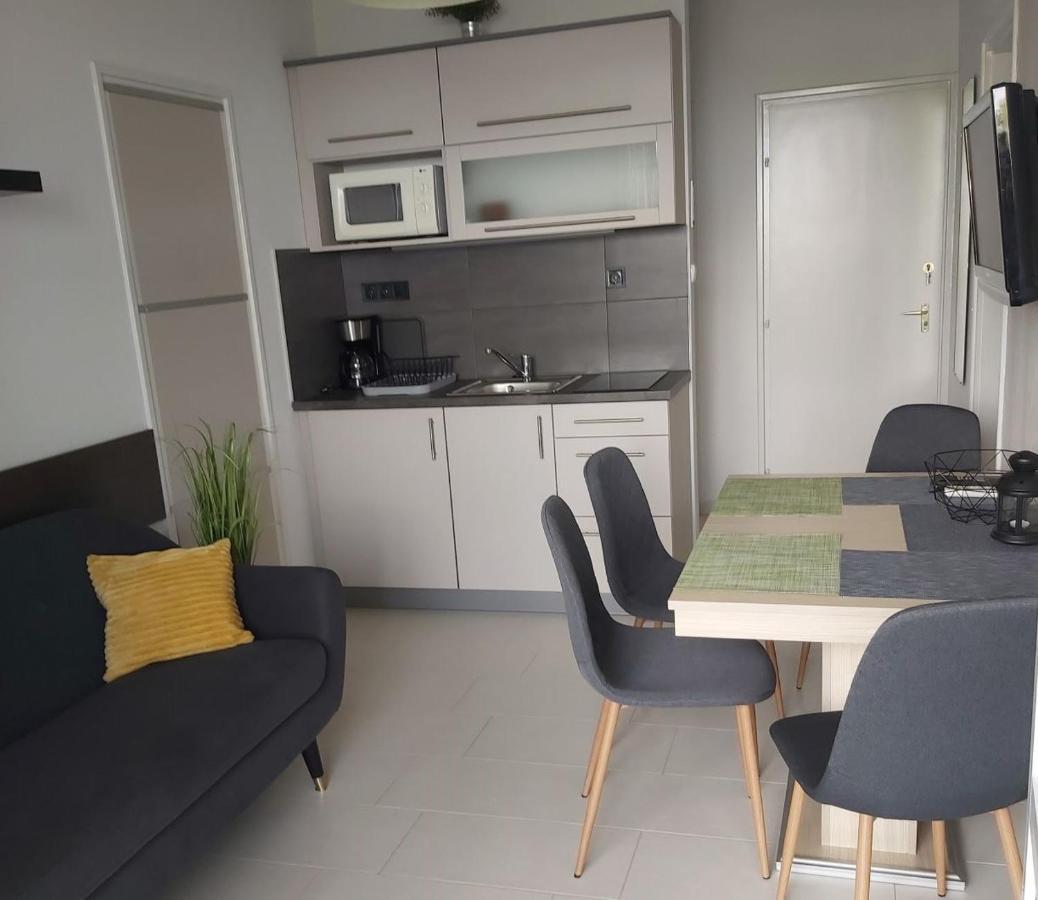 Apartmanhaz Horvath Balatonboglar Exterior photo