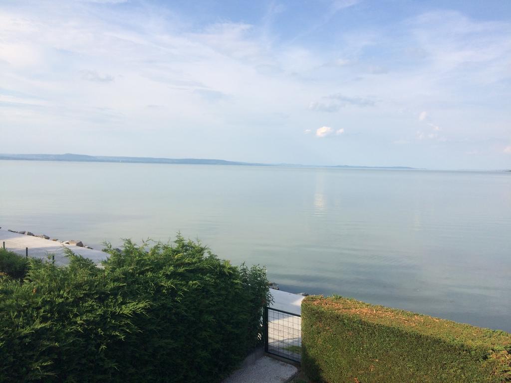Apartmanhaz Horvath Balatonboglar Exterior photo